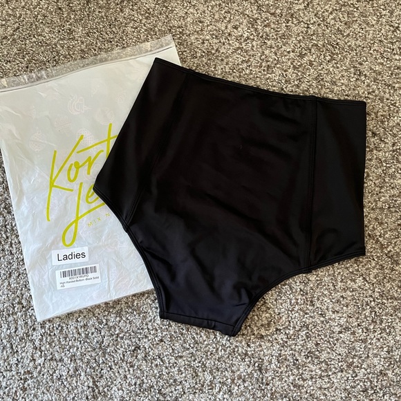 Kortni Jeane High Waisted Bottoms - Picture 2 of 5